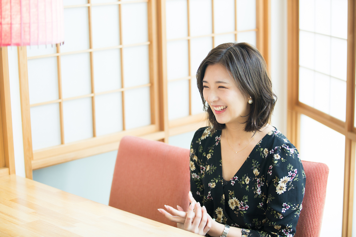 星綾美さん インタビュー風景