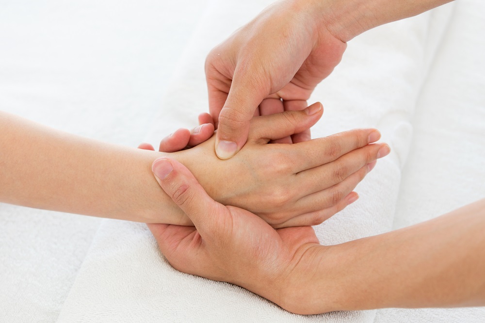 ハンドマッサージ